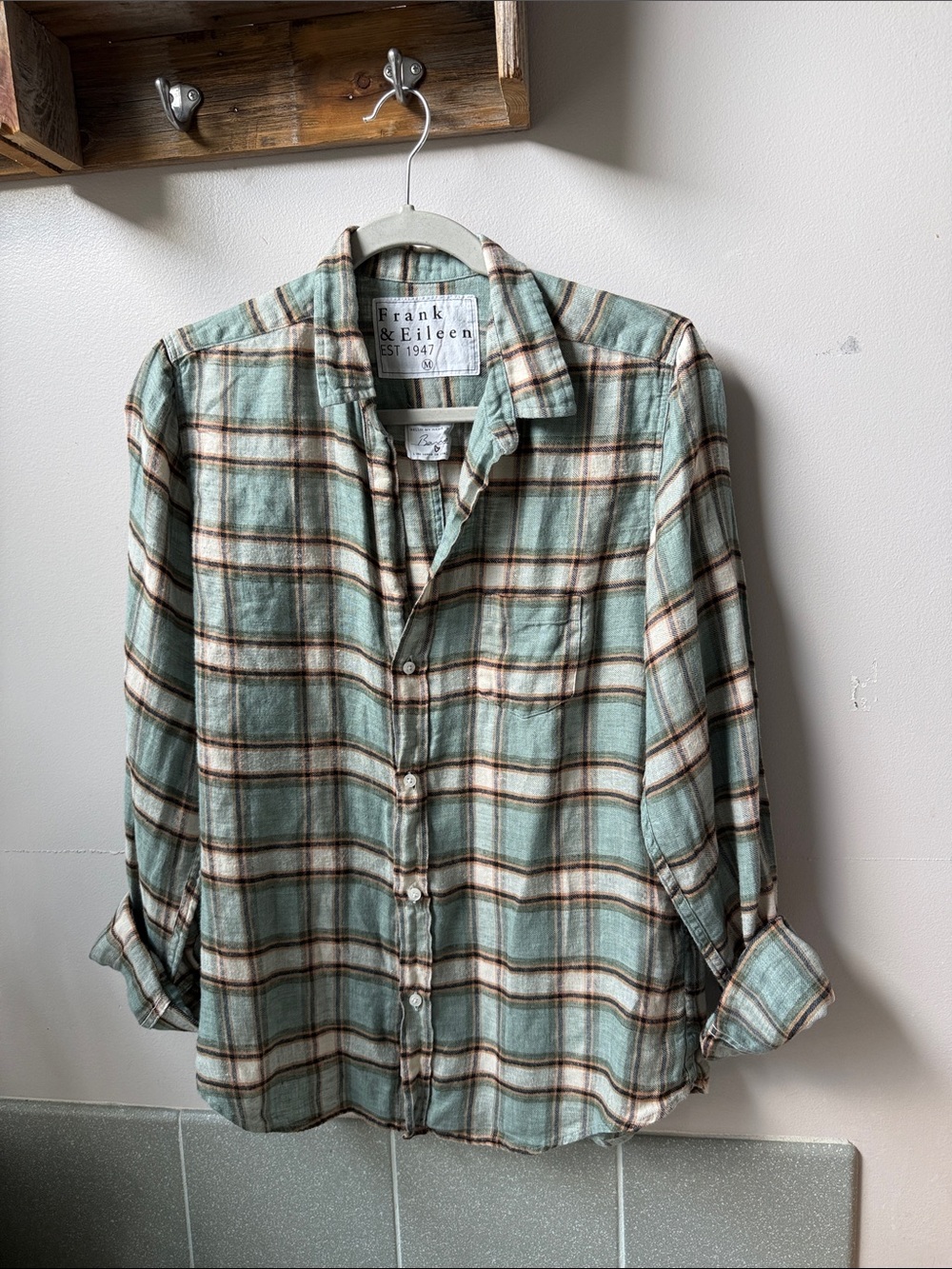 Frank & Eileen Barry Linen Plaid Button Down Shirt Womens M Sage Green Italy